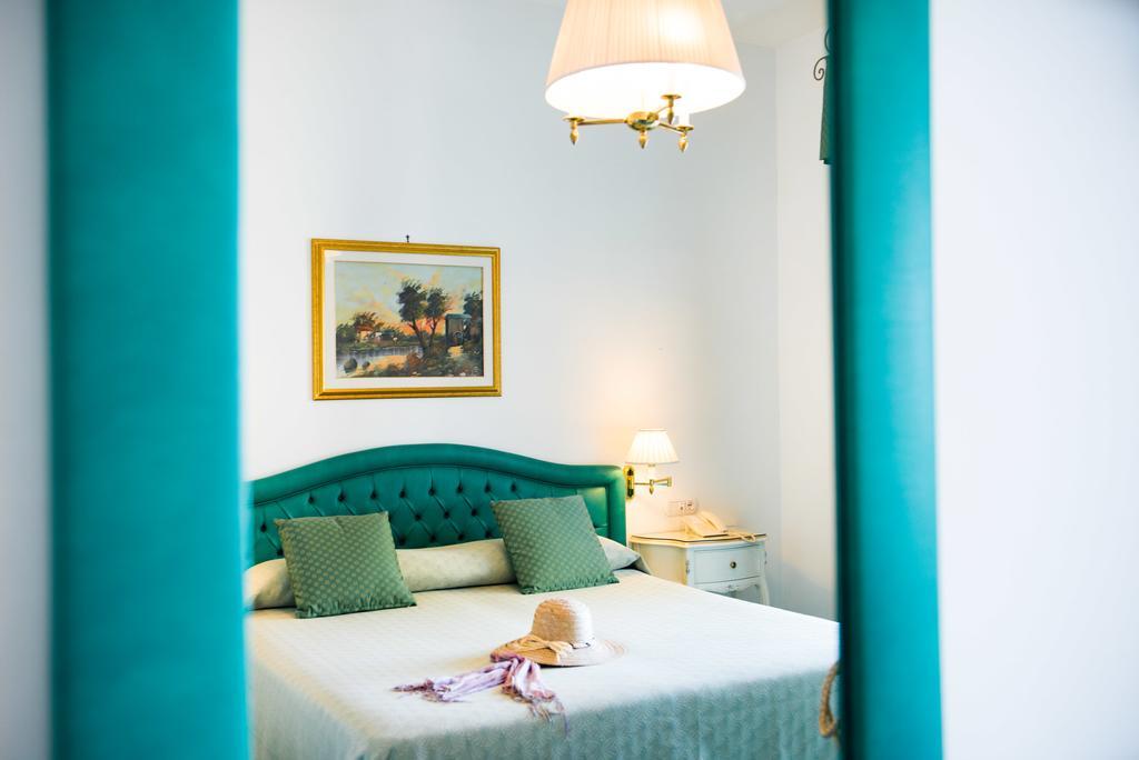 Hotel Pellegrino Praiano Extérieur photo