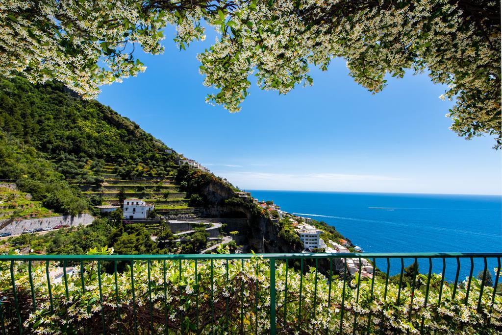 Hotel Pellegrino Praiano Extérieur photo
