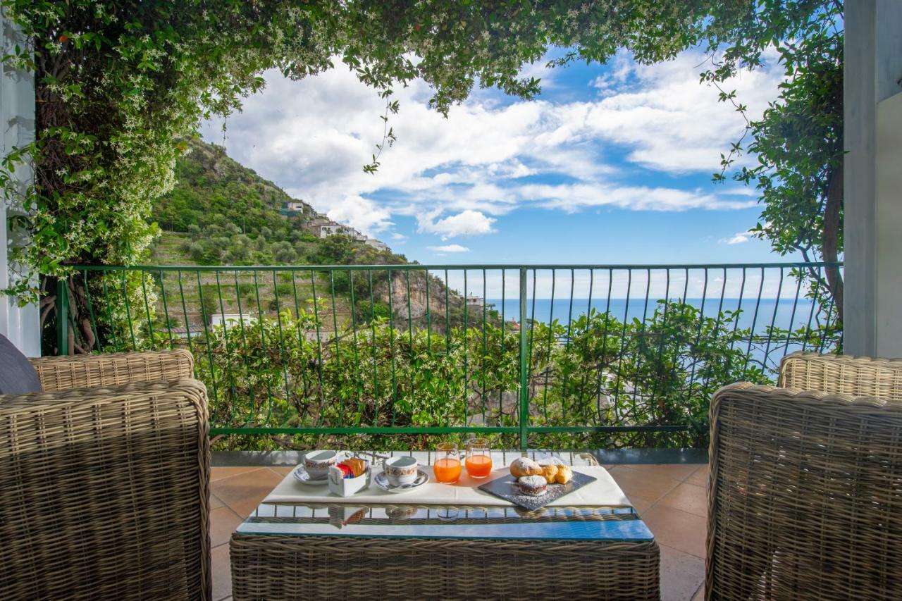 Hotel Pellegrino Praiano Extérieur photo